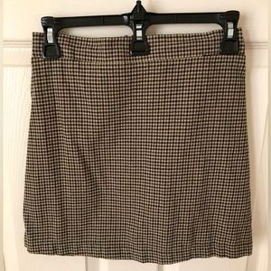 Cute and stylish American Eagle plaid mini skirt, size (S)